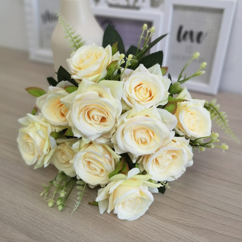 Искусственные цветы в Новосибирске | Цветы искусственные «Розы острые», молочно-персиковые, букет